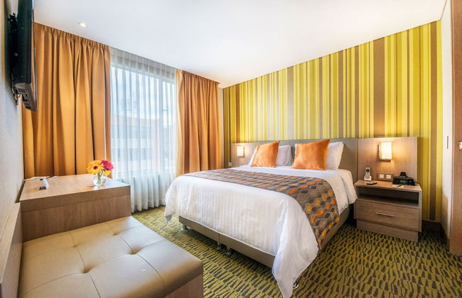 Hotel Plaza Suites - Photo 4