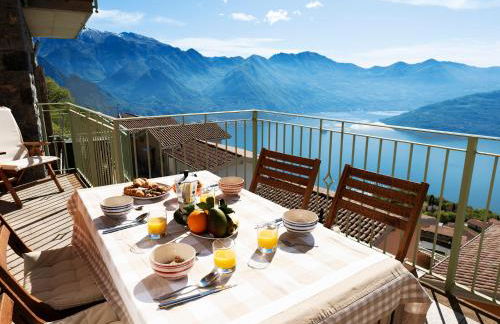 EnjoyIseoLake - Cezanne - comfy flat with terrace and Lake view - Photo 1