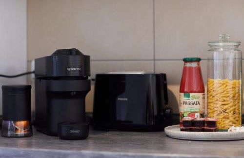 R B Apartment Hamburg Comfort am Flughafen für 1-5 Personen - ideal für Geschäftsreisende und Familien - Küche - Smart TV - Waschtrockner - kostenloser Parkplatz - Foto 15