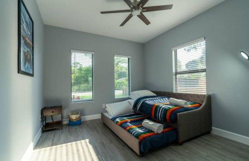 2023 Built! FineArt, Putt-Putt, Hammock, Backyard, Pet and Kid friendly - Photo 22