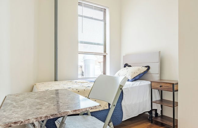 Furnished Empire Blvd Guest House - Photo 22