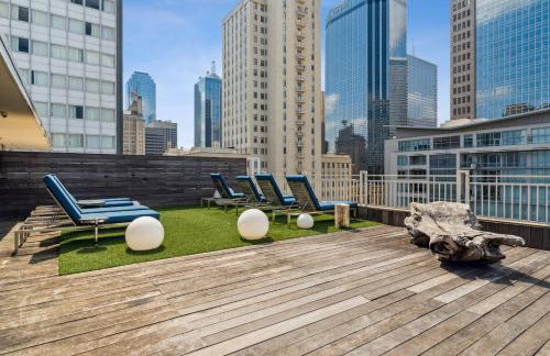 Modern Downtown Dallas City View High-Rise with Balcony, Gym, Pool, Free Parking 7th Floor - Foto 21