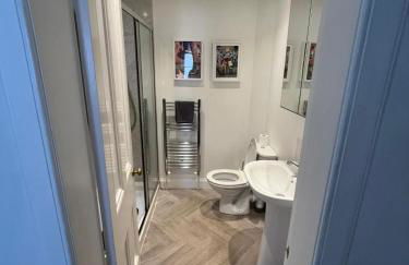 Bright 2 bedroom apartment near the meadows - Foto 14