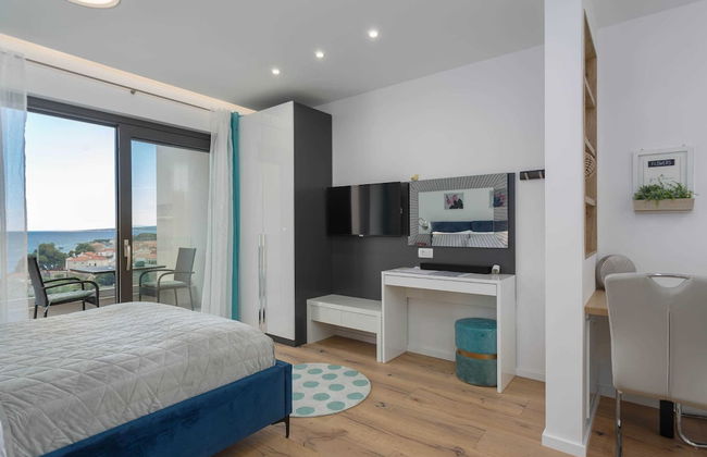 Luxury Beachfront Krk Apartments With Terrace - Photo 2