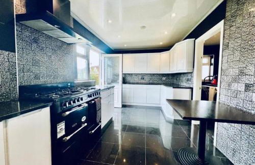 13 Guests - Free Parking - Manchester House - Foto 39