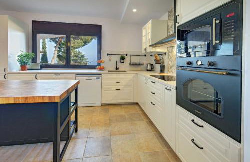 VILLA LA CALA with swimming pool & sea view, 10 min walk from the sea - Photo 19