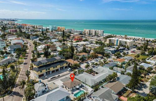 Madeira Beach House Fall Special! Private Heated Pool & Steps to Beach! - Photo 22