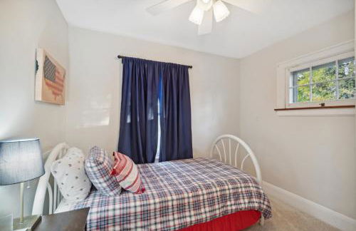 Exclusive Ottawa Hills Private Home, Garage, WD, Gourmet Equipped kitchen, Netflix - Foto 16