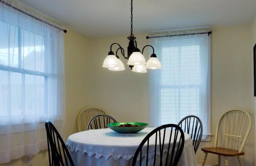 3BR Beautiful Remodeled Victorian w/ Beach Locker - Foto 21