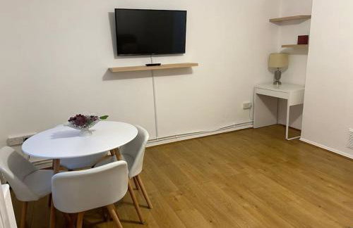 Truehome apartment in South London - Photo 20