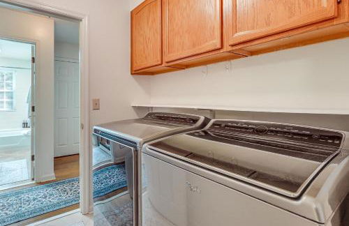 2 Mi to KSU Family Home with Games, Near Parks - Foto 13