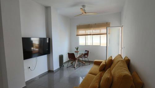 Castell Beach - Sea front - parking - swimming pool - Photo 5