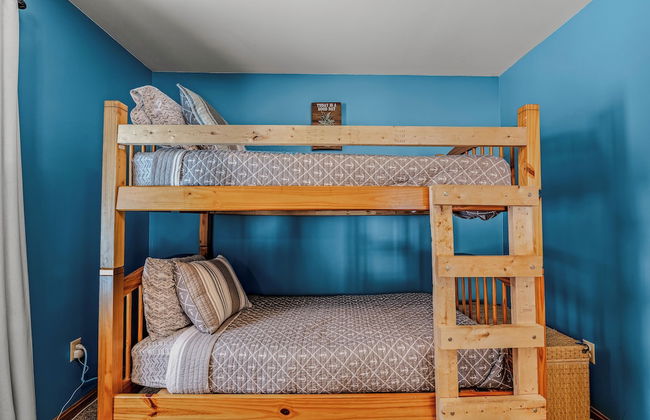 Sqyrls Nest - 3BR Retreat With a Hot Tub - Foto 9