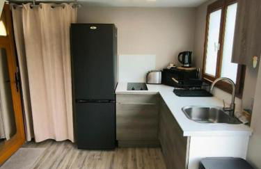 Havre de Paix avec Jardin privatif et Parking Gratuit à 15 min de Versailles - Foto 2