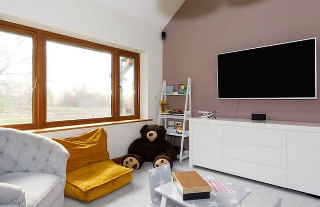 Serene Riverside 6BR Luxury Retreat in Curdridge - Photo 20