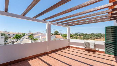 Serene Duplex House With Patio by LovelyStay - Foto 5