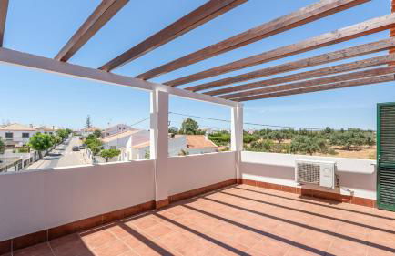 Serene Duplex House With Patio by LovelyStay - Foto 5