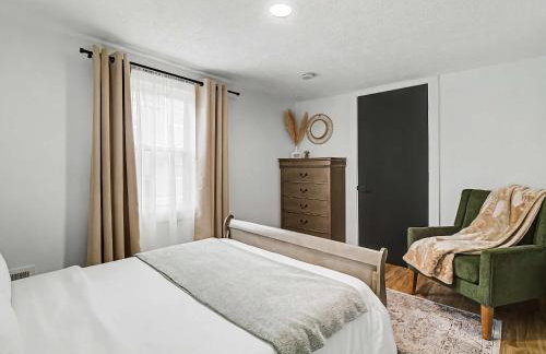 Spacious 3BR PetFriendly Retreat Near DT Cleveland - Foto 27