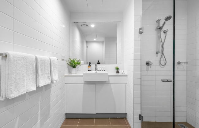 Waterloo St Apartments by Urban Rest - Photo 8