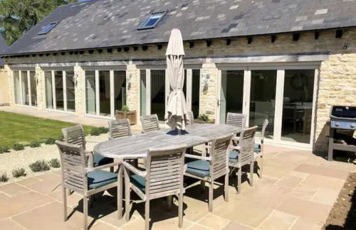 Stone Barn, contemporary barn conversion - Photo 2