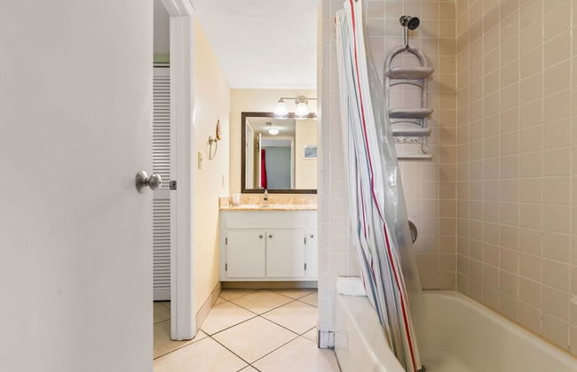 Sweet Sunrise Oceanfront Condo w Pool Hot Tub - Foto 18