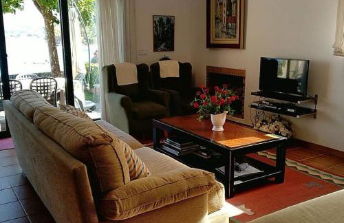 Chalet en enclave privilegiado - Foto 11