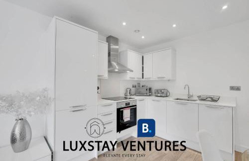 Multiple 2-Bedroom Apartments near Harry Potter Studios - 2-Minute walk to Bushey Station - 20 Minutes to London Euston - Ideal for Families & Business - Free Parking - Foto 57