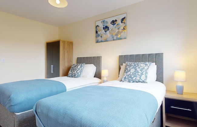 Basildon - 2 Bed Flat - Sleeps 5 - Near Station - Foto 11