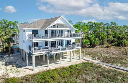 SunScape & SeaScape Beachfront Vacation Home - Foto 1