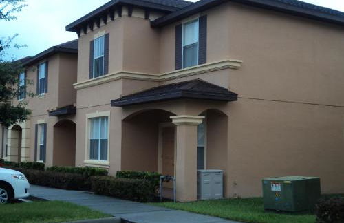 Four Bedroom Townhouse in Regal Oaks at Old Town - Foto 10