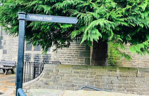 Old Betting Shop for 3 & Furry Friend - Photo 54