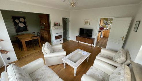 Ferienhaus An der Weinrebe in Bad Hersfeld mit Garten, 2 Bäder, 2 Schlafzimmer & Küche - gratis Parkplätze - Foto 2