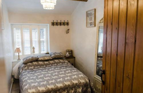 1800 Period Grade 2 Listed Cottage Addingham - Photo 9