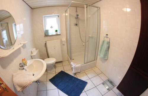 Ruhige und gemütliche Ferienwohnung in Calden - Foto 8