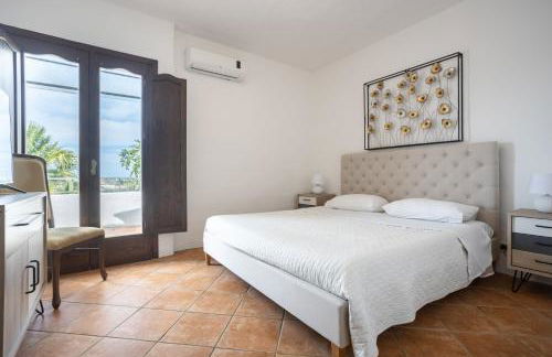 Villa a 300 Mt. dal Mare (Magaggiari) con campo da tennis - Foto 26