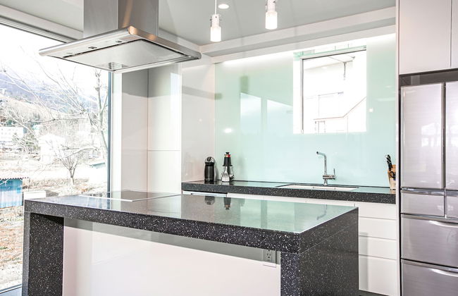 Bluebird Apartments by The Hakuba Collection - Photo 18