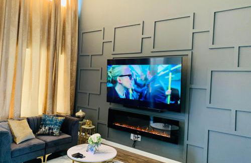 Charming Retreat Modern Luxury Family Sleeps 10 - Foto 27