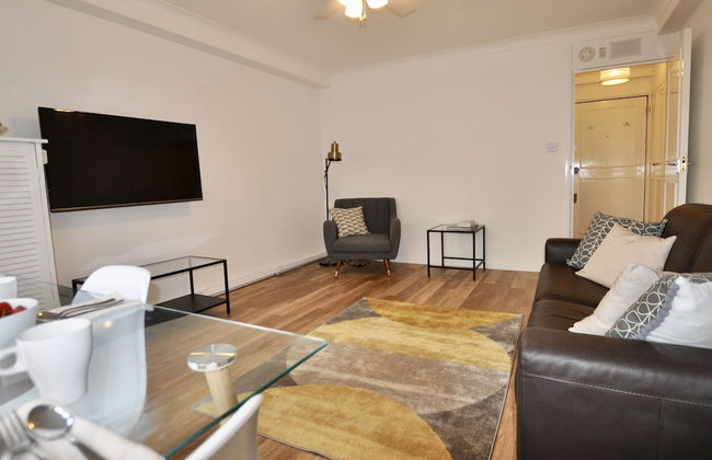 Marlyn Lodge - City of London - Photo 14