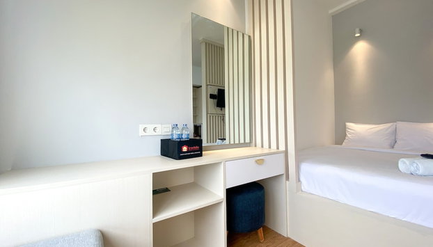 Homey And Elegant Studio Vasanta Innopark Apartment - Foto 4, Habitación