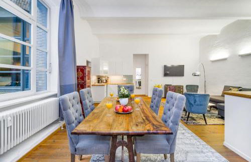 The Melchior, Luxury Industry Loft in Mitte, group & family friendly, 2 bath rooms, big dining table, ideal for 4 - 6 Guests - Foto 3