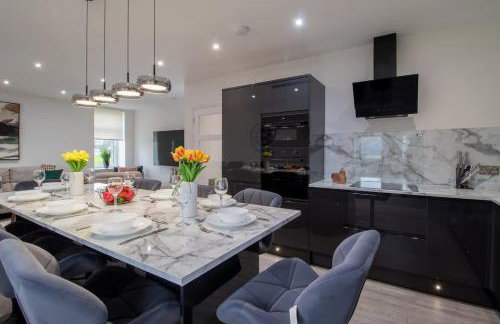 William Wallace View - 5 Bedrooms in Stirling - Photo 1