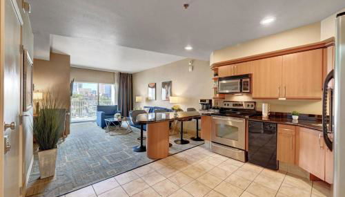 Royal Oasis Suite at Platinum Hotel-Strip Views - Foto 4