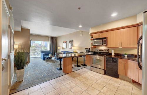 Royal Oasis Suite at Platinum Hotel-Strip Views - Foto 4