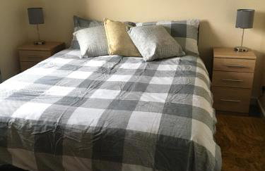 No 5 Newly refurbished 4 bedroom house - Foto 7