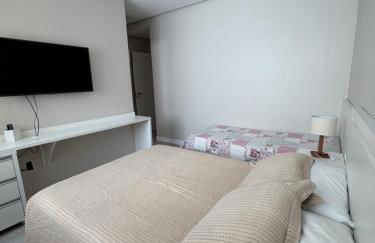 4 ILHAS, 2 SUITES, 2 GARAGENS - Photo 8