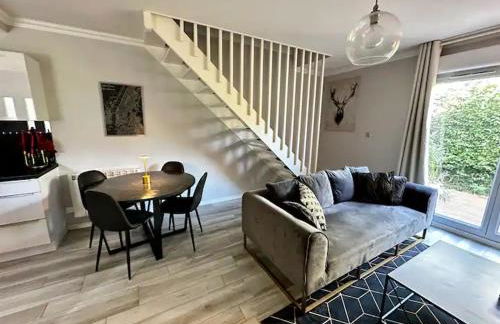 Pavillon de Standing - Parking Privé - Proche CERN/ONU/Genève - Foto 7