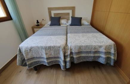 HAPPY HOLIDAYS - Photo 21