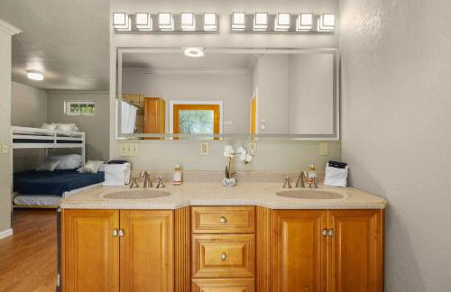 Yosemite+5BR+Views+Hot Tub+Pets - Foto 11