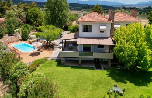 Villa Polyxeni 5 Bedrooms and Private Pool - Foto 1