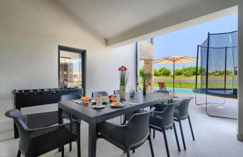 3 Bedroom Cozy Home In Nedescina - Foto 7